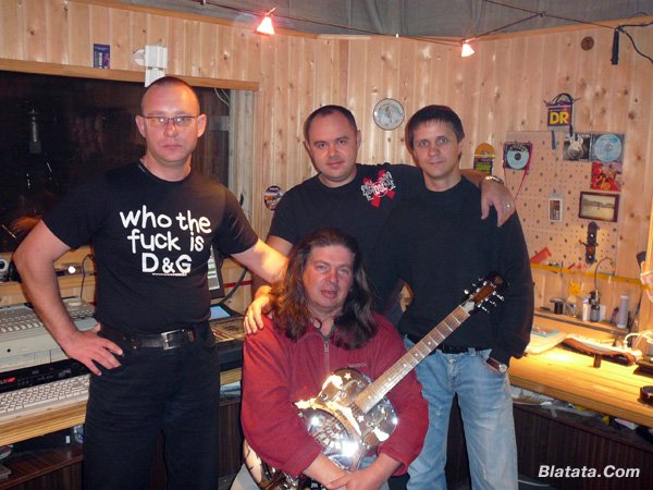 Андрей Куприянов с музыкантами, крайний справа Дмитрий Хмелев