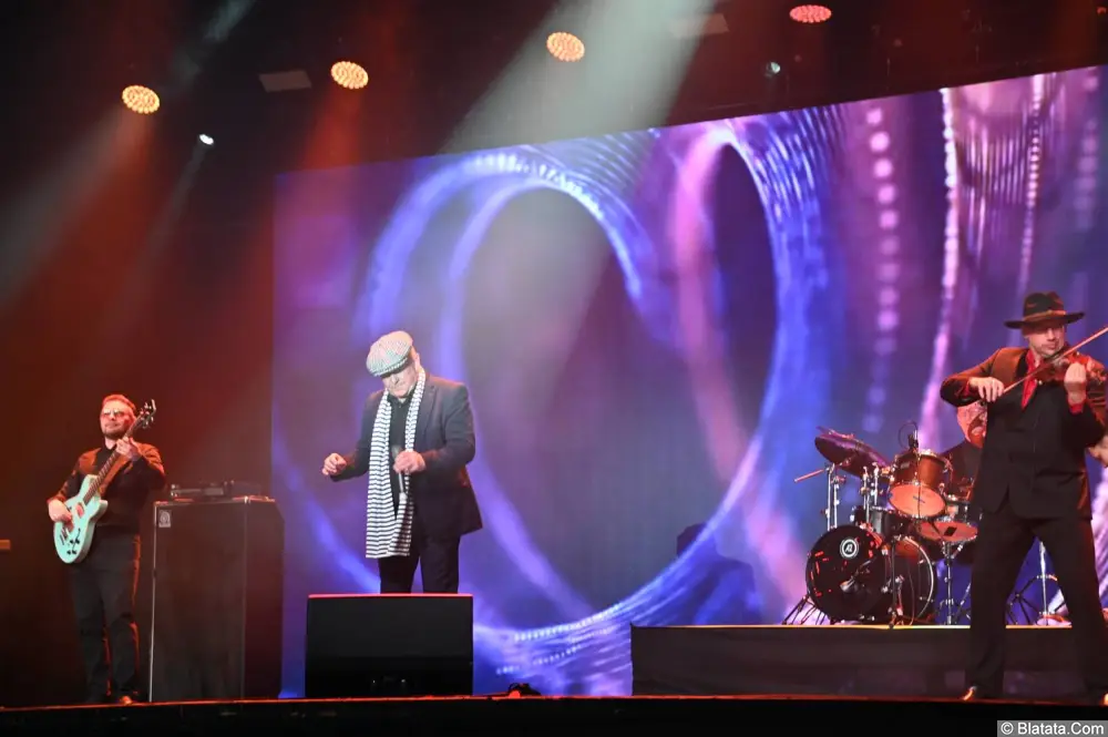 Открытие выступления Евгения Любимцева. Евгений Любимцев