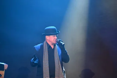Евгений Любимцев &mdash; приветствие зрителей в клубе &laquo;А2&raquo;