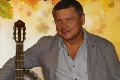 Михаил Есиков