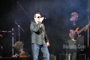 Концерт группы "Бутырка" в Калининграде. Владимир Ждамиров на сцене 3