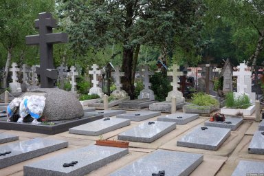 Кладбище Сент-Женевьев-де-Буа