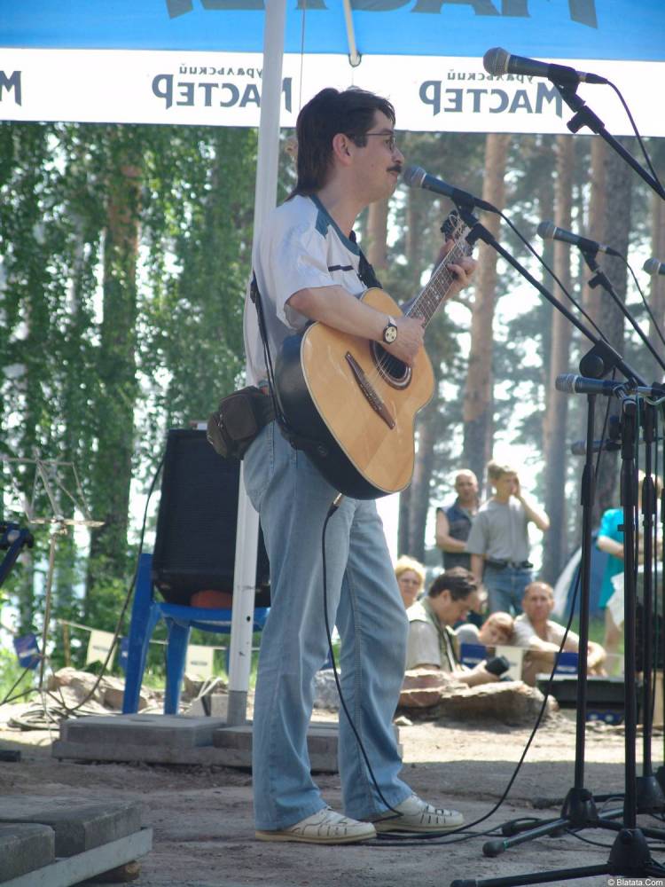 Виктор Третьяков на сцене Ильменского фестиваля 2006 года