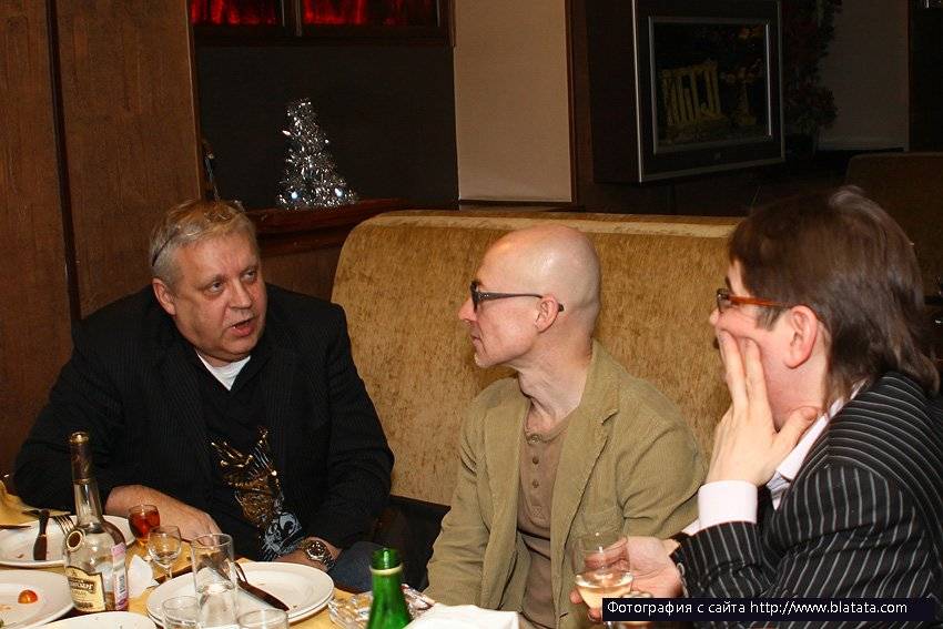 Геннадий Жаров, Владимир Шиленский и Виктор Третьяков за столом