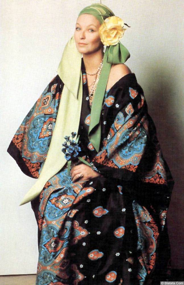 Марина Влади в кимоно