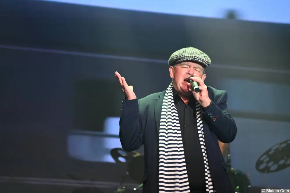 Эмоциональный жест артиста. Евгений Любимцев