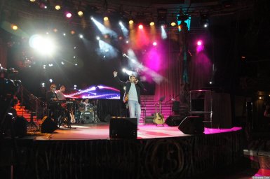 Николай Котрин на сцене XIX фестиваля памяти Аркадия Северного 11