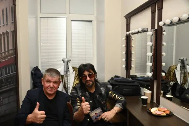 Александр Марцинкевич за кулисами фестиваля «Звезды Невы»