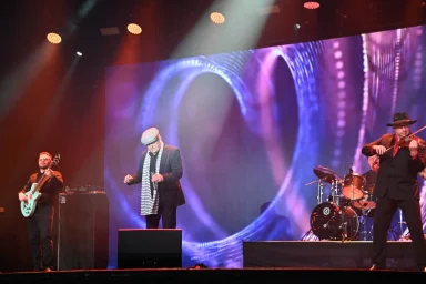 Открытие выступления Евгения Любимцева. Евгений Любимцев