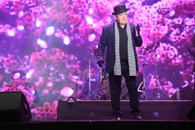 Музыкальная пауза. Евгений Любимцев