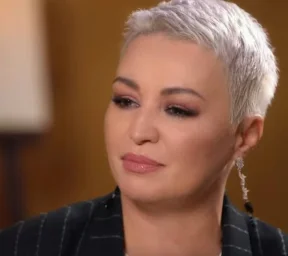 Катя Лель поставила на место Вику Цыганову Катя Лель поставила на место Вику Цыганову